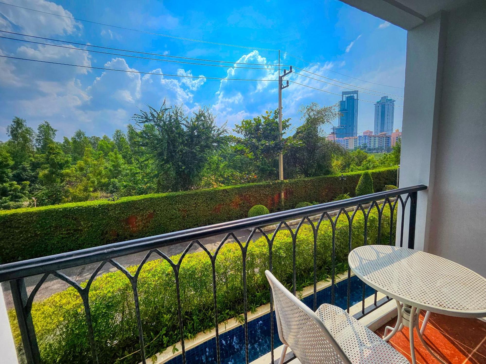Venetian Residence Jomtien Beach Esterno foto